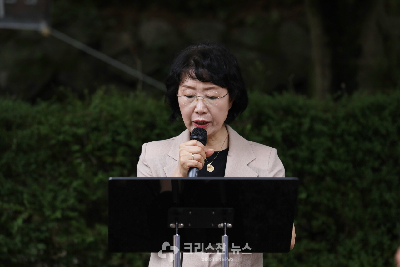 성경봉독, 김영애 장로(여선교회 중부연회연합회 회장)