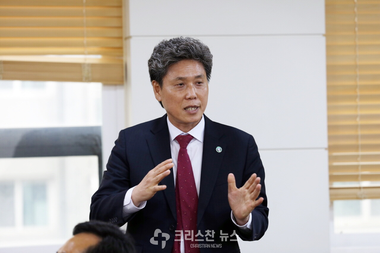 동성애 지지 성명 목회자에 대한 처벌을 강하게 요구하고 있는 평신도 대표들