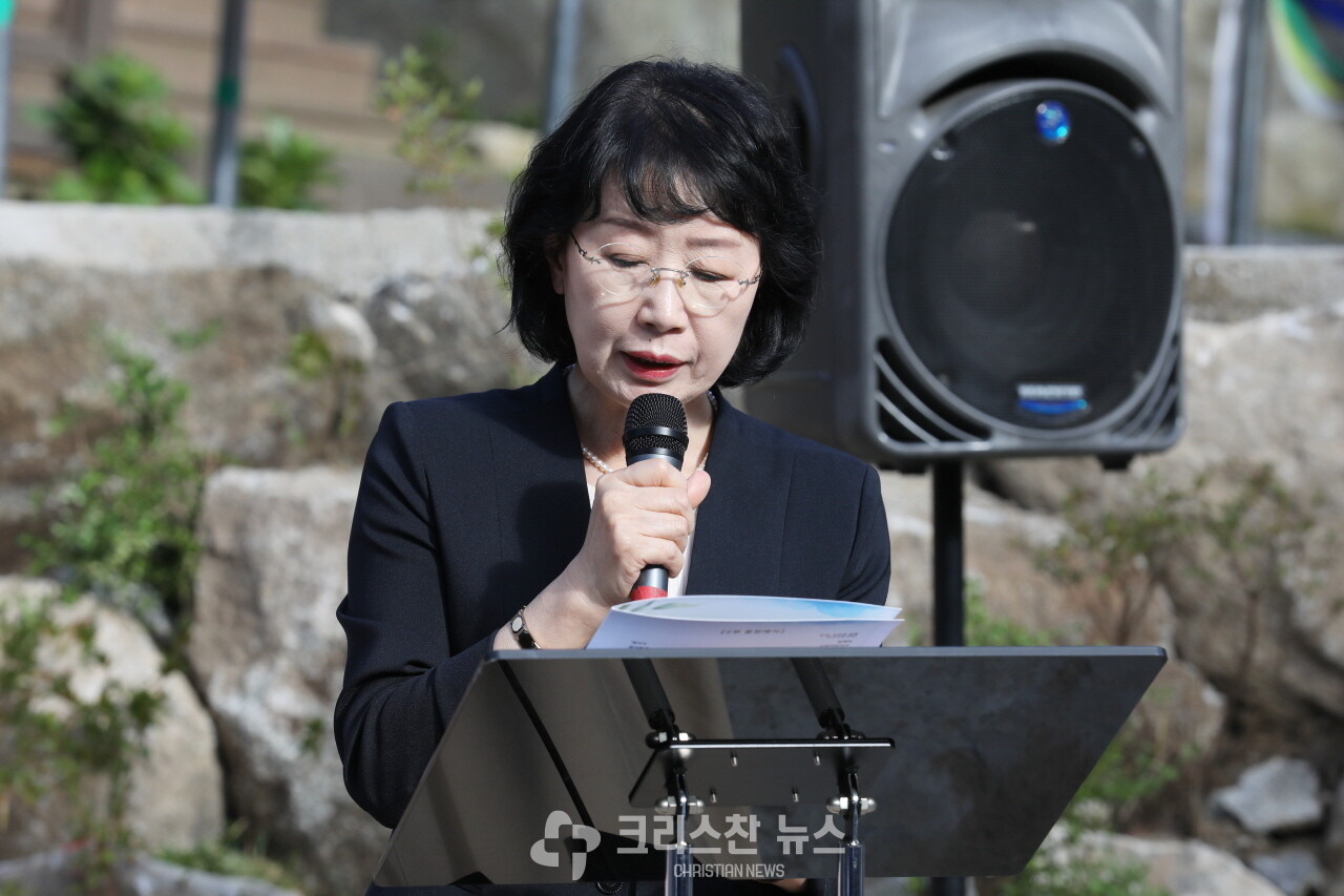 성경봉독, 김영애 장로(여선교회 중부연회연합회장)