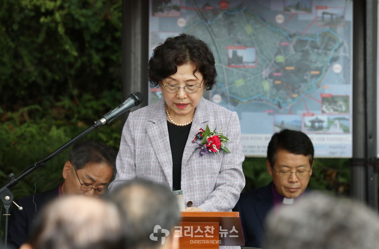 성경봉독, 남궁영숙 장로(여장로회 전국연합회 회장)