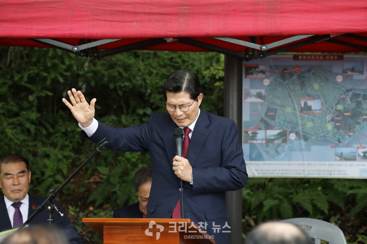 축도, 고신일 목사(기둥교회/중부연회 제31대 감독 역임)