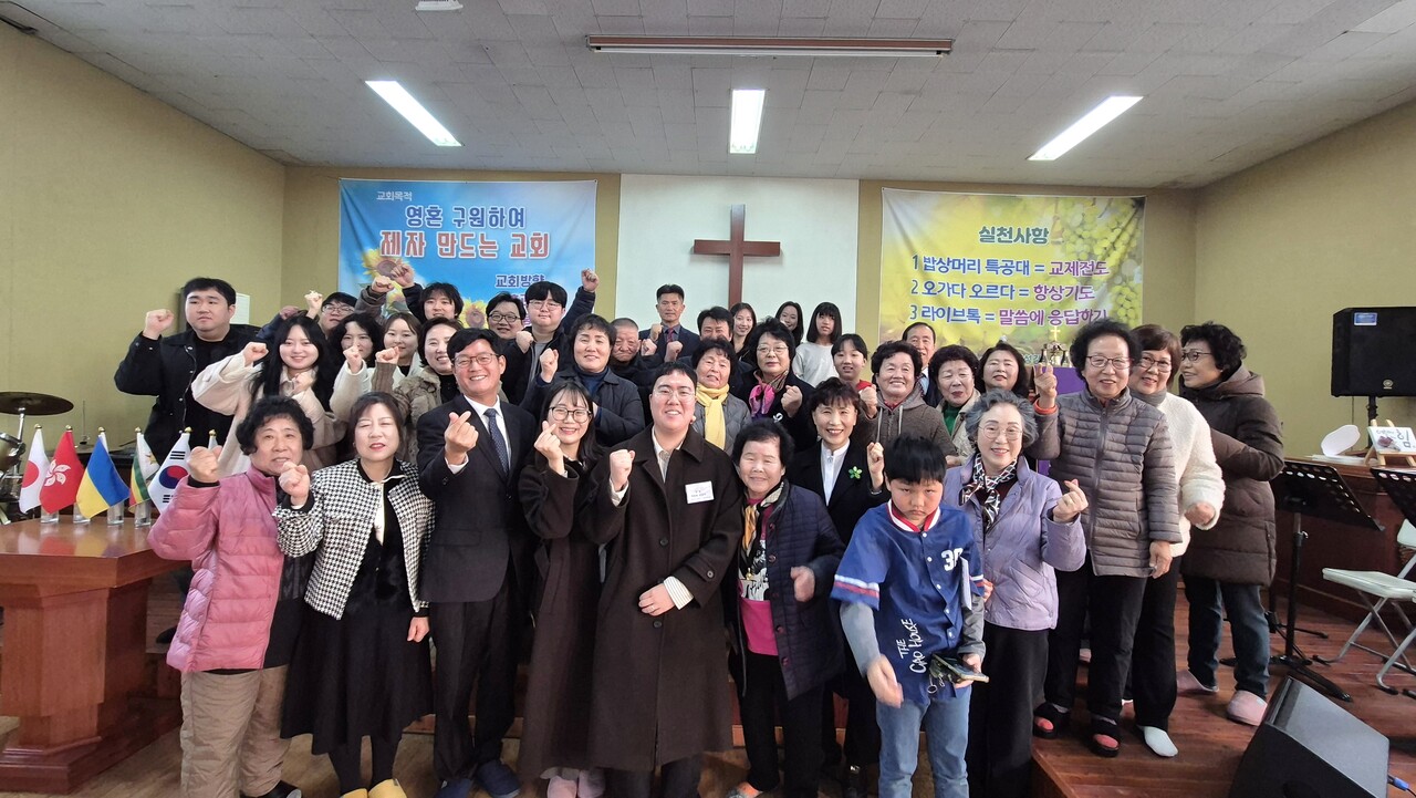 설성교회, 이주원·김하송 선교사 파송 감사예배 드려